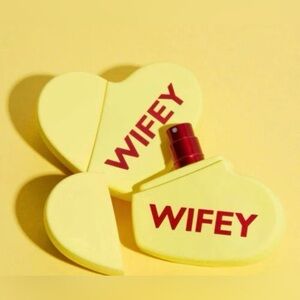 KKW Wifey Perfume